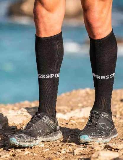 Medias Deportivas Compressport Full Socks Run - Negro