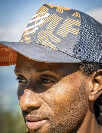 Gorra Deportiva Compressport Trucker - Magnet Autumn Glory