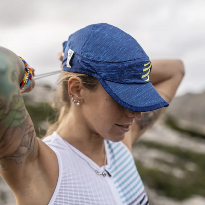 Gorra Deportiva Compressport Multisports - Azul Visera Ajustable