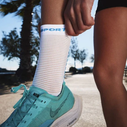 Pro Racing Socks v4.0 Run High WHITE/FJORD BLUE 95% Polyamide, 5% Elastane