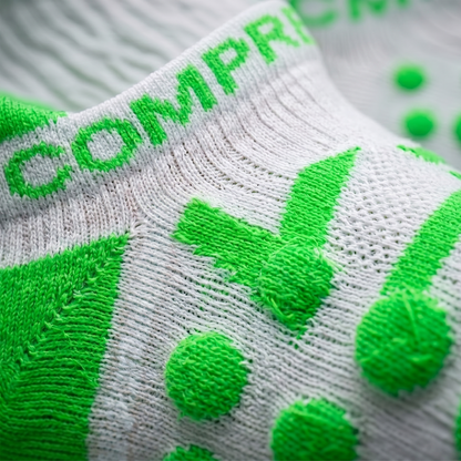 Pro Racing Socks V2 Run Lo White-Green