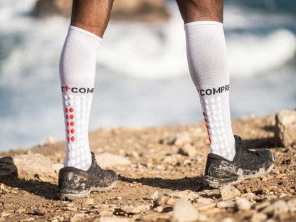 Medias Deportivas Compressport Full Socks Run - Blanco