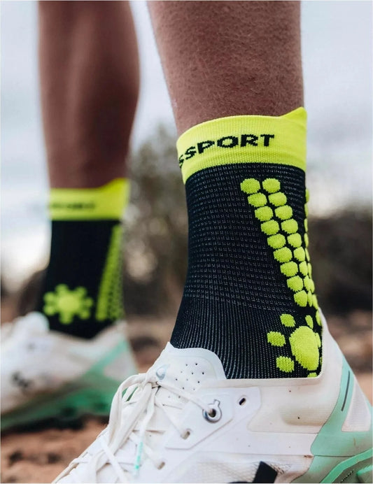 Pro Racing Socks v4.0 Trail BLACK/SAFE YELLOW/NEO PINK
