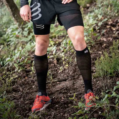 Medias Deportivas Compressport Full Socks Oxygen - Negro