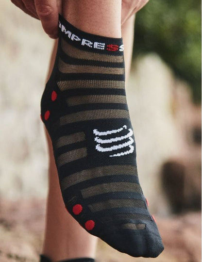 Pro Racing Socks v4.0 Ultralight Run Low BLACK/RED